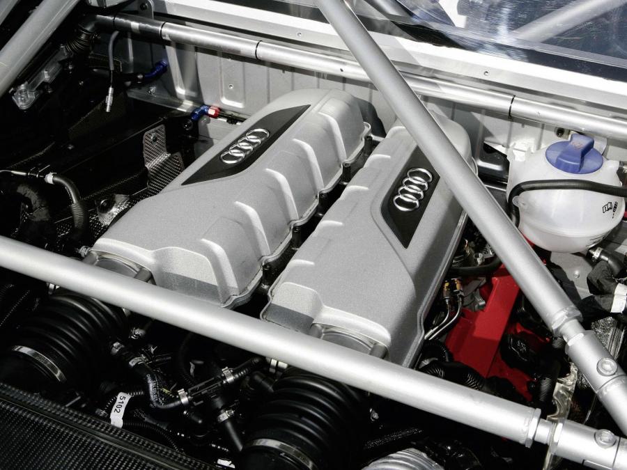  Audi R8 LMS 2009 года  (фото 15 из 37)